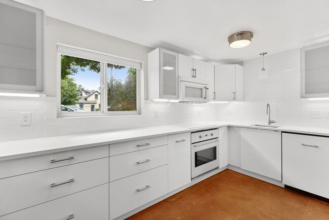 AMAZING LOCATION 2 Bed 1 Bath Condo of West Pearl In Boulder - AMAZING LOCATION 2 Bed 1 Bath Condo of West Pearl In Boulder