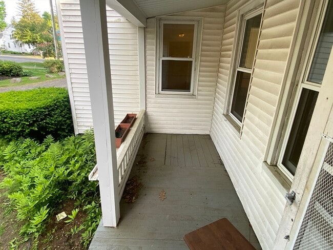 Building Photo - 155 Amity St