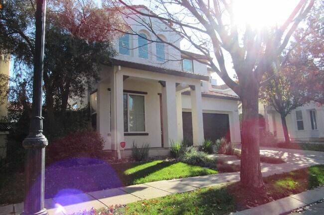 Foto del edificio - Gorgeous 4 Bed/3 Bath Mountain House Home ...