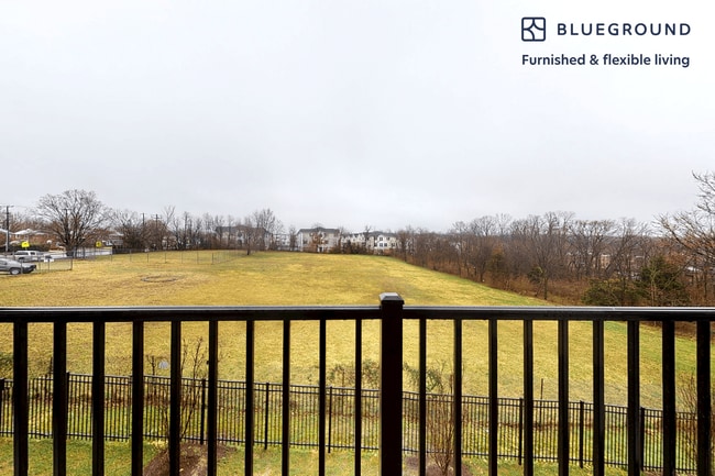 Building Photo - 2425 Blueridge Ave