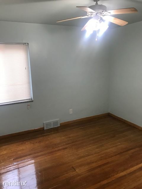 Foto del edificio - 3 br, 2 bath House - 15337 Collinson Ave
