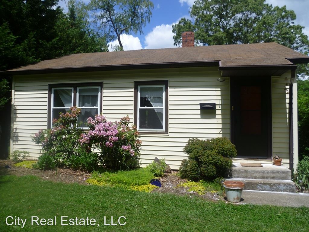Primary Photo - 49 Riverview Dr
