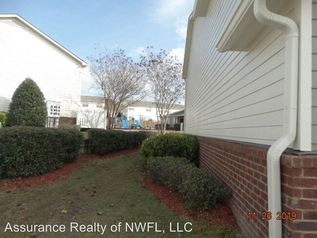 Building Photo - 836 N Ferdon Blvd