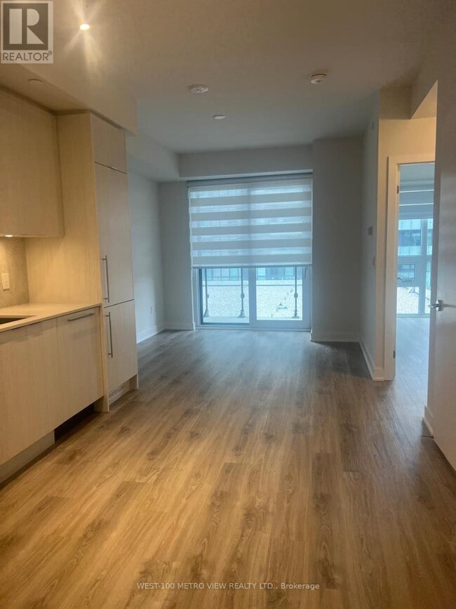 Building Photo - 430 Square One Dr