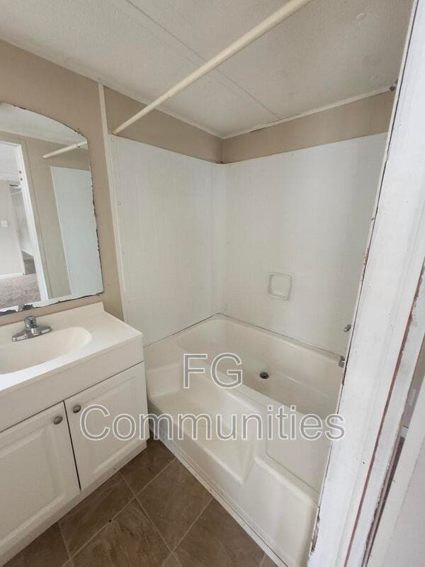 Building Photo - 3006 Michelle Cir