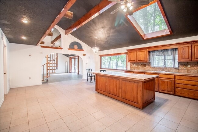 Foto del edificio - 27607 Decker Woods Dr