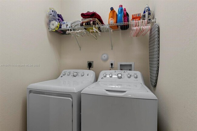 Foto del edificio - 11468 SW 252nd Ter