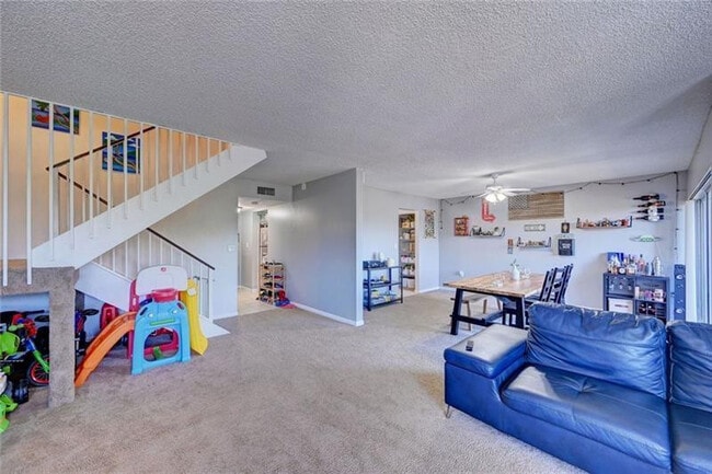 Building Photo - 731 N Pine Island Rd