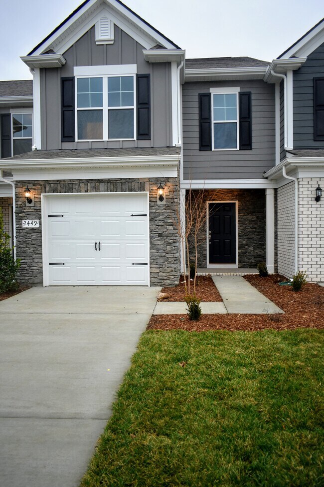Front entrance - 2449 Salem Creek Ct