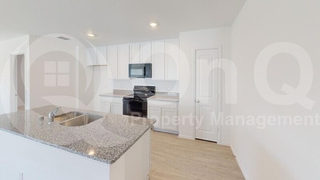 Building Photo - 5841 Cherry Holw Wy