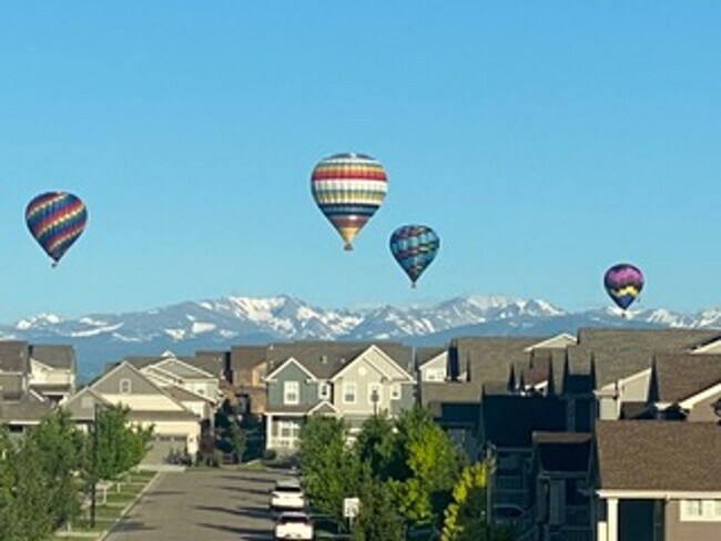 Foto del edificio - 4 Bedroom Townhome in Erie