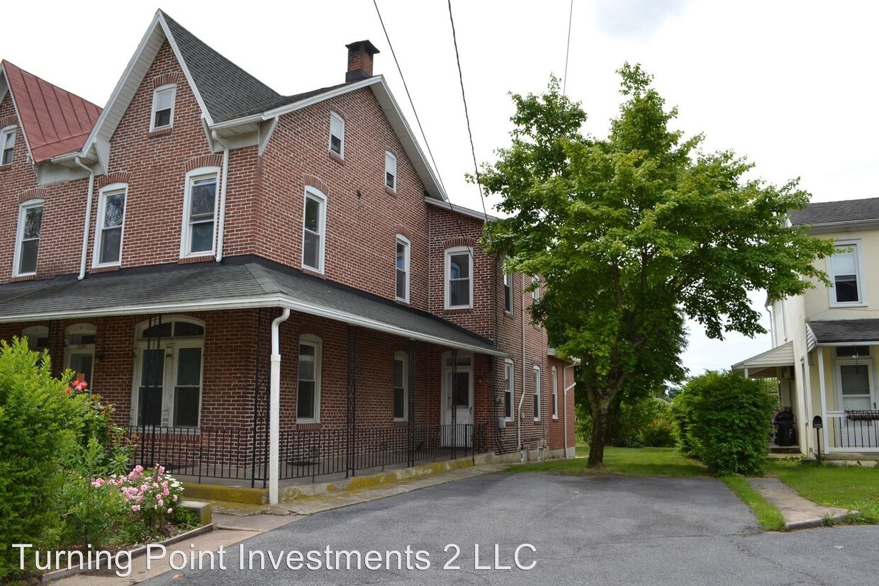 1130 Mount Laurel Rd, Temple, PA 19560 Room for Rent in Temple, PA