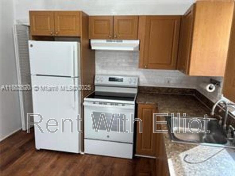 Foto principal - 1842 Funston St