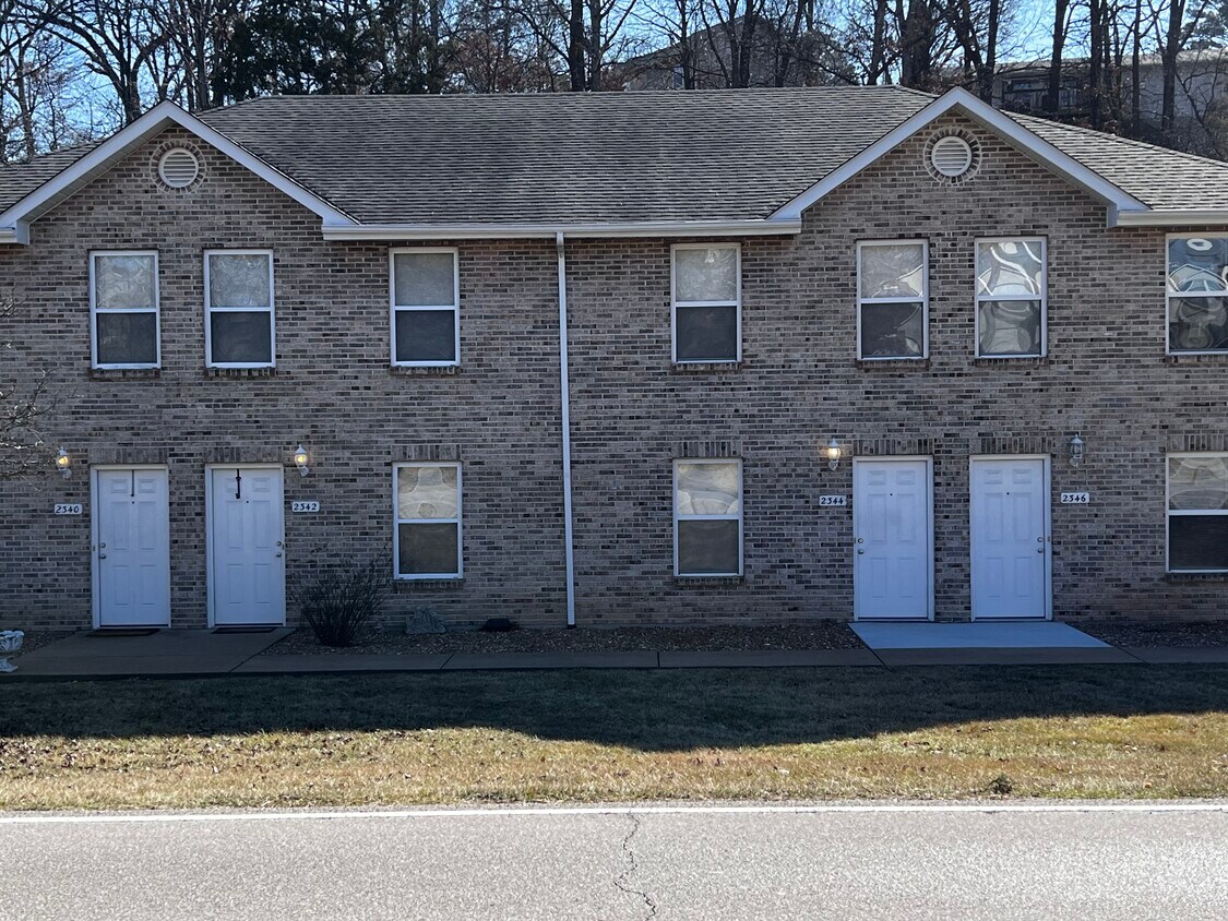 Primary Photo - 2336 Elm Dr