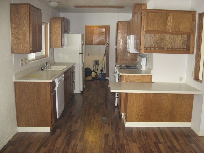 Foto del edificio - 3 Bedroom 2 Bathroom House in Outer Cedar City