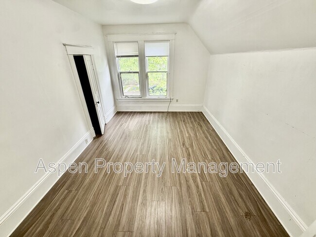 Foto del edificio - 1111 S 7th St