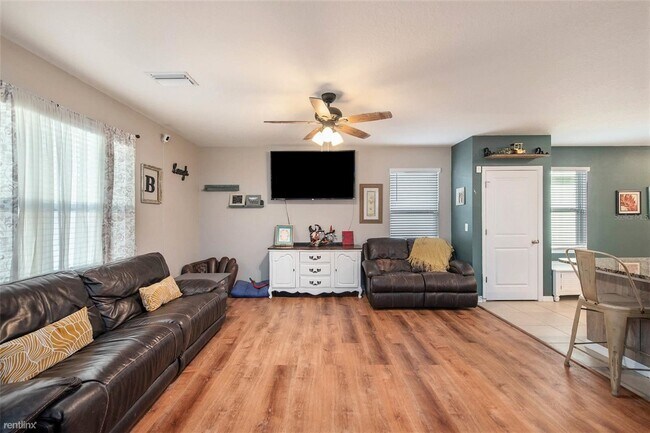 Building Photo - 4 br, 2 bath House - 5006 Willow Breeze Way