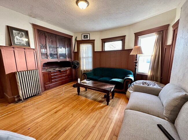Foto del edificio - 84 Allston St
