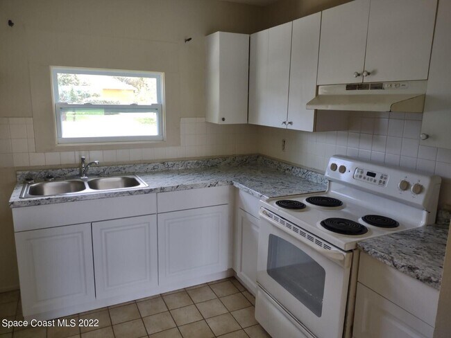 Foto del edificio - 1190 Yager Rd SE