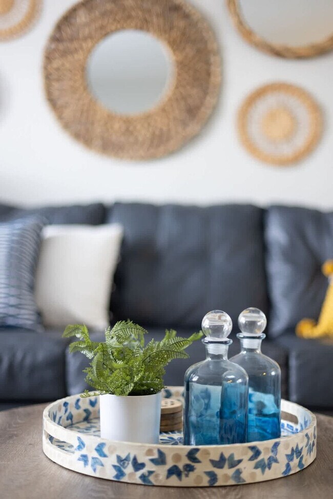 Foto del edificio - 19229 Pierce Dr