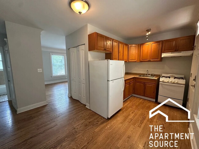 Building Photo - 7033 N Glenwood Ave