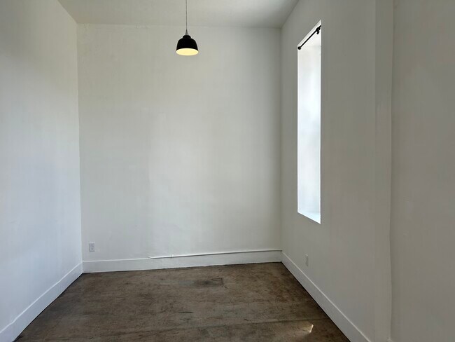 Foto del edificio - 111 N Walnut St