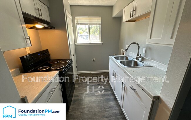 Foto del edificio - 1587 Cherry Rd