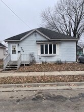 Building Photo - 709 13th St NE