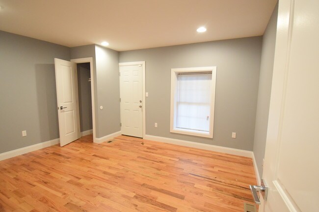 Building Photo - 17 Kane Pl