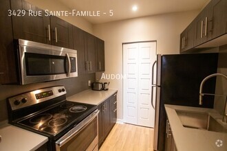 Building Photo - 3429 Rue Sainte-Famille