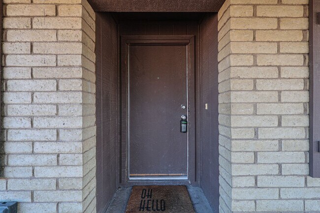 Foto del edificio - 4909 W Carol Ave