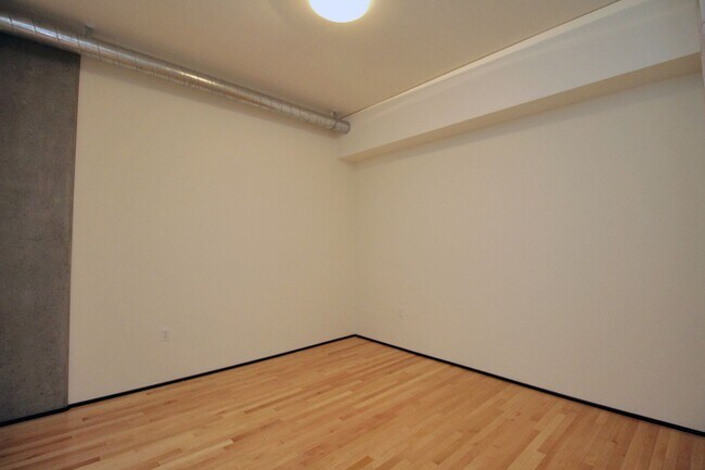 Foto del edificio - ONE MONTH FREE SPECIAL * Exceptional 1 bd ...