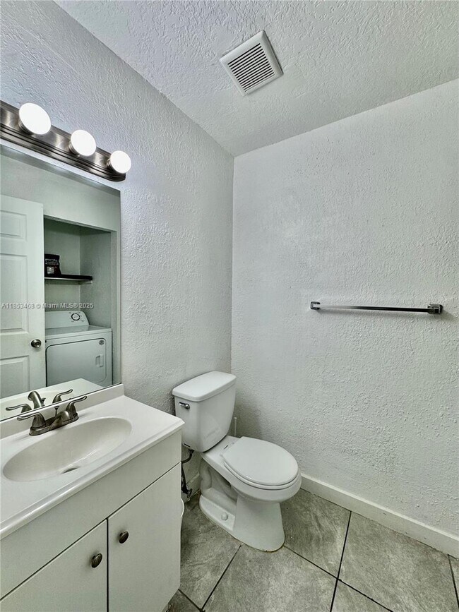 Foto del edificio - 22205 SW 103rd Ave