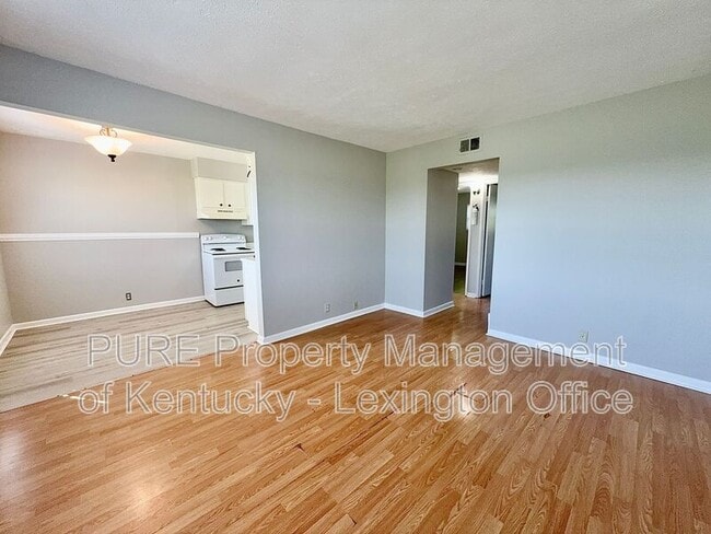 Foto del edificio - 1517 Steadmantown Ln