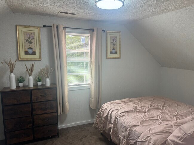 Foto del edificio - 1605 N 18th St