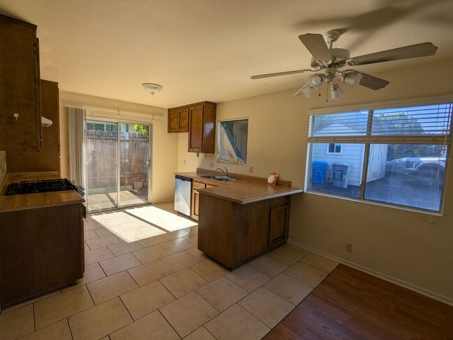 Building Photo - 1928 8th St