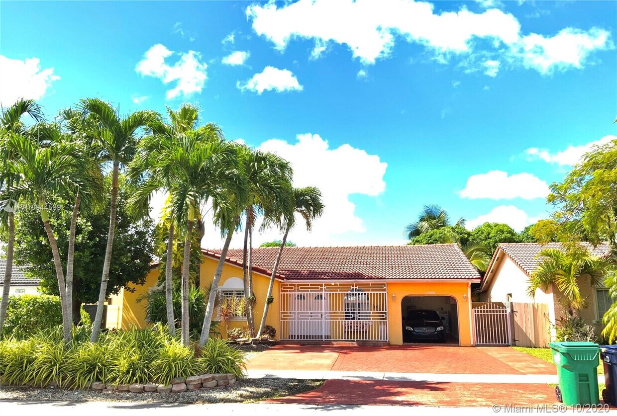 Primary Photo - 17808 SW 154th Ct