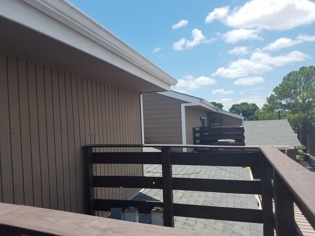 Building Photo - Greenbriar Apartment Homes