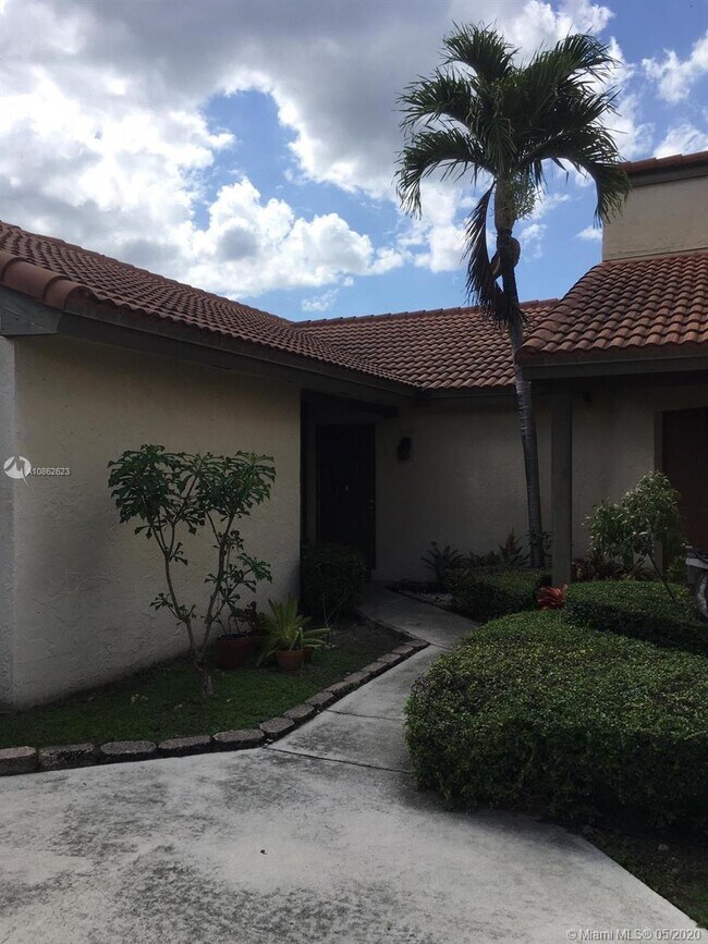 Building Photo - 15257 SW 46th Ln  F-70 Miami Fl 33185