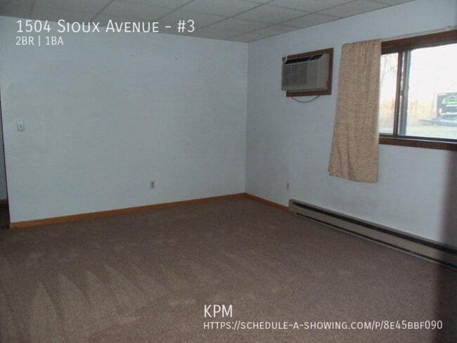 Building Photo - 1504 Sioux Ave