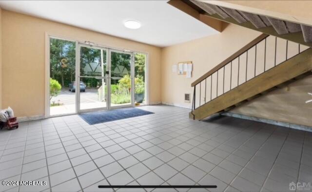 Building Photo - 203 Raintree Ct