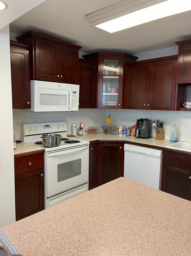 Foto del edificio - 6301 N Sheridan Rd