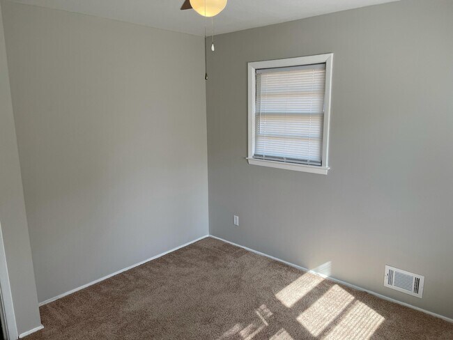 Dormitorio - 519 Beaulah Ave