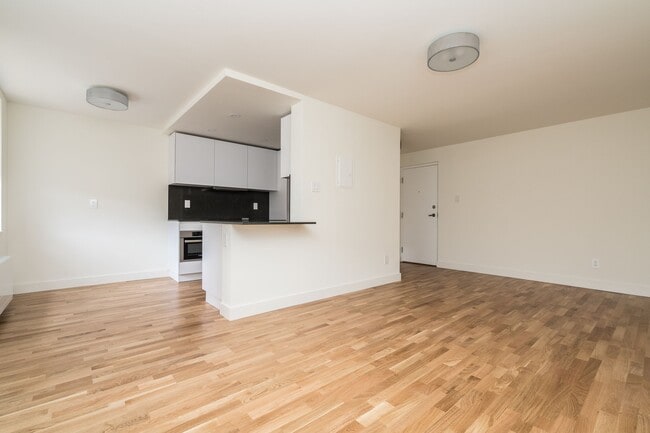 Building Photo - 56 Eccleston Drive