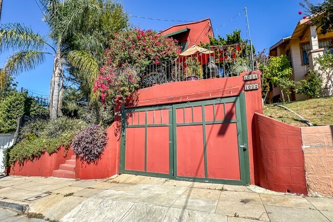 Foto del edificio - 1024 Coronado Terrace