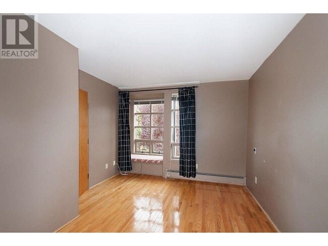 Building Photo - 5515 Trafalgar St