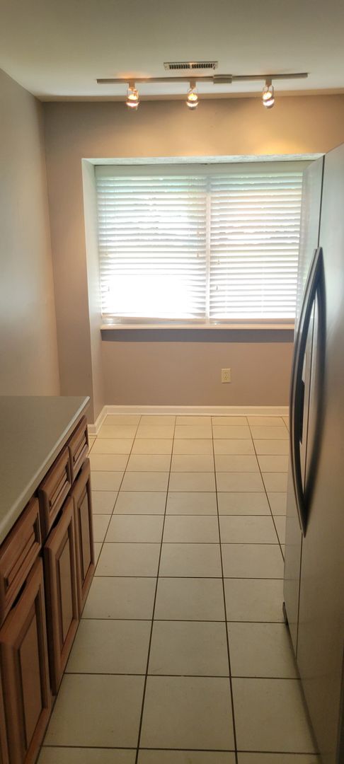 Foto del edificio - Knoxville 37923 - 2 bed 2.5 bath condo - c...