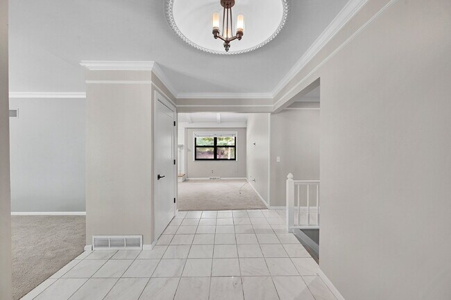 Foto del edificio - $6,250.00 - 5 Bedrooms, 3.5 Bathrooms, Sin...