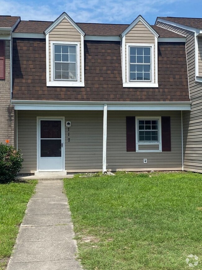 Building Photo - 117 Palace Cir