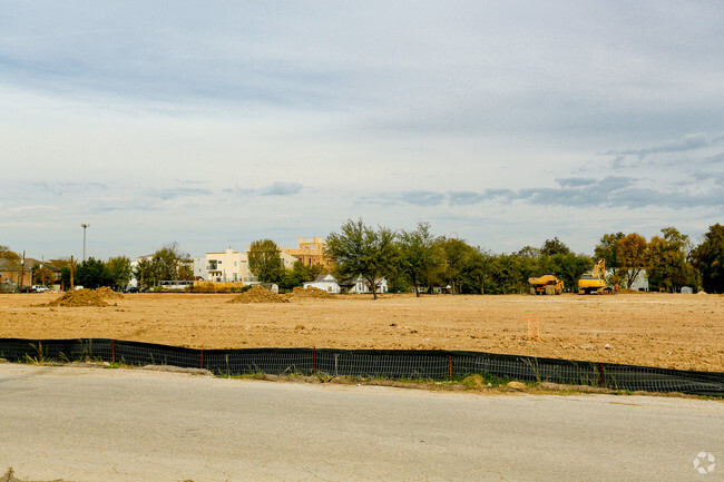 Building Photo - Broadstone Studemont Broadstone Studemont